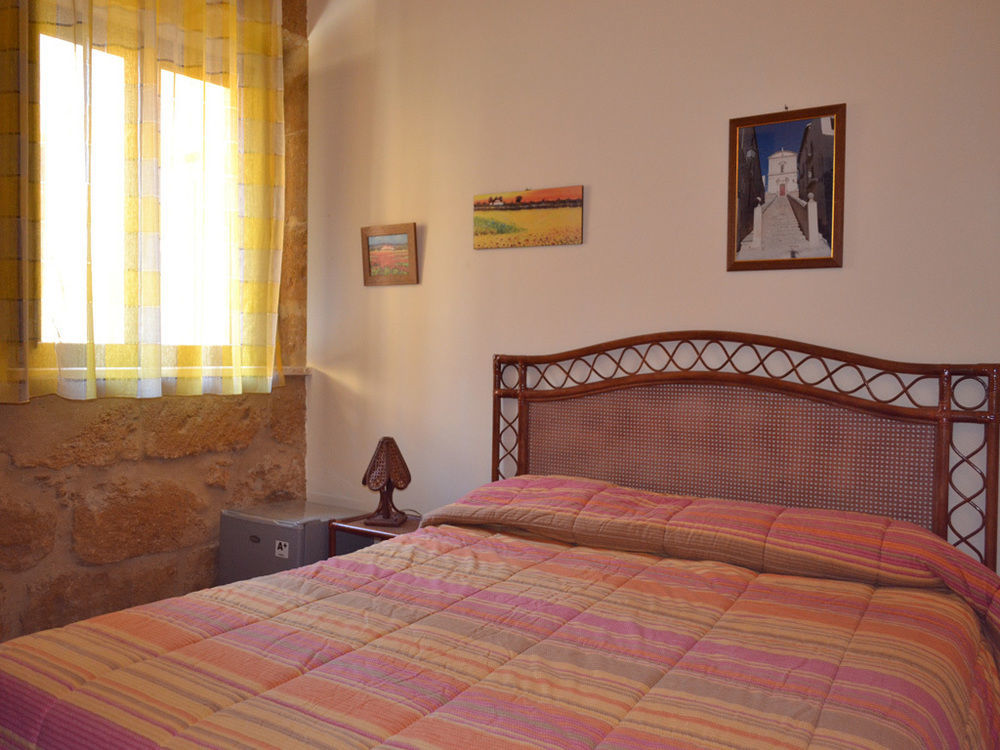 Bed and Breakfast Domus Antiqua Agrigento Exterior foto
